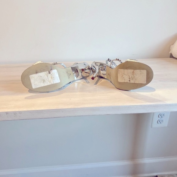 Valerie Stevens Silver Leather With Rhinestones - Picture 4 of 4